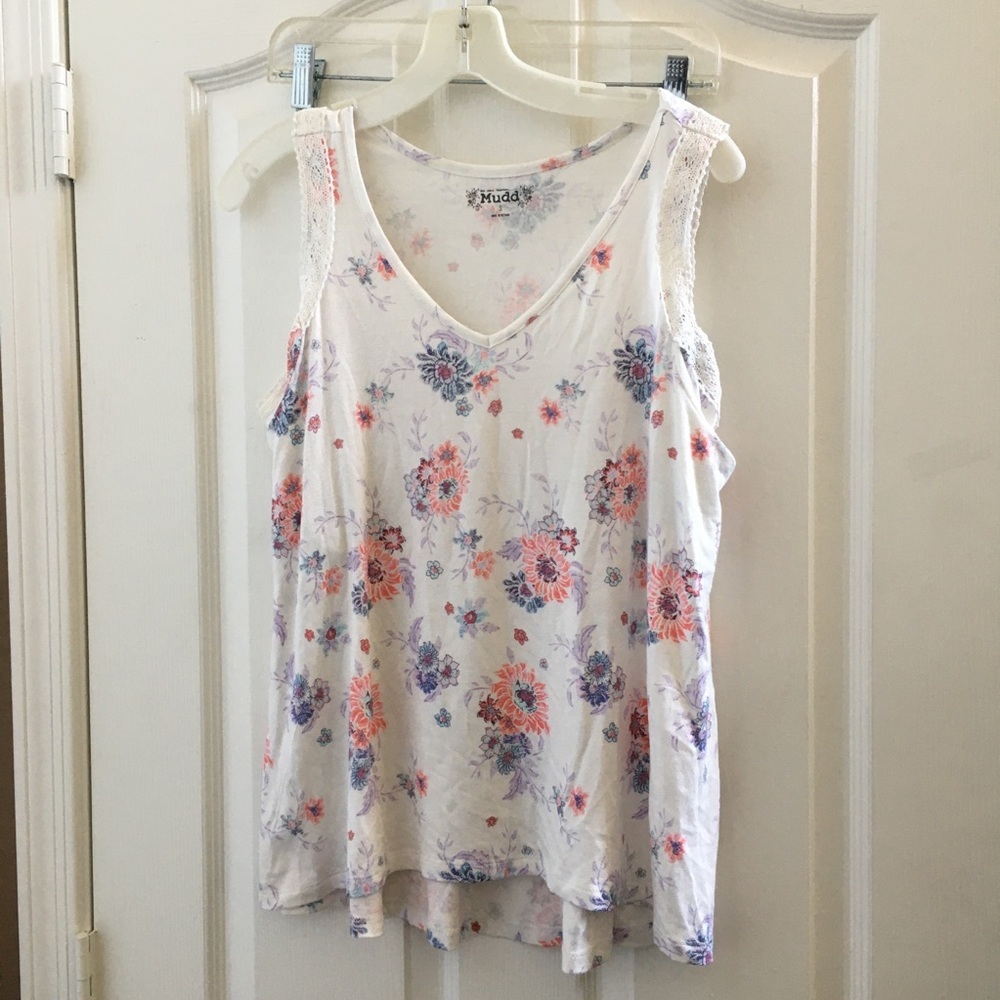 FINAL MARKDOWN Summery mudd cold shoulder top small